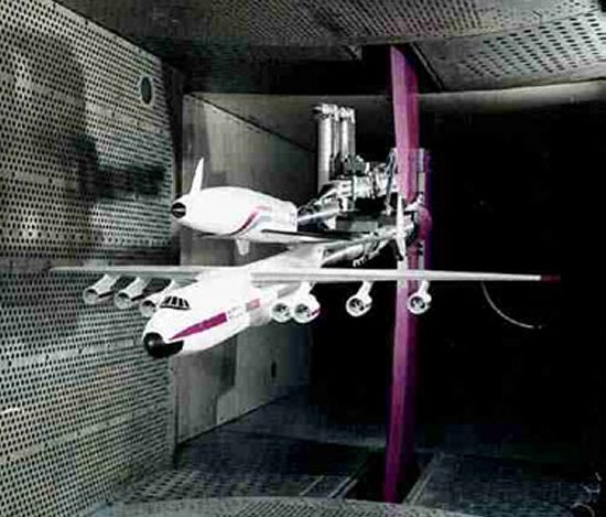 Wind tunnel test of the Interim HOTOL aboard the An-325