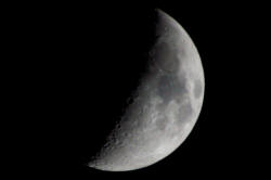 Moon3.jpg (15649 bytes)
