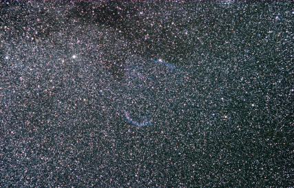 NGC6960_6992Veil_Network_Nebula12Jul2008.jpg (4793316 bytes)