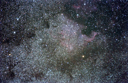 NGC7000_NorthAmericaNebula21Jul2007.jpg (2231778 bytes)